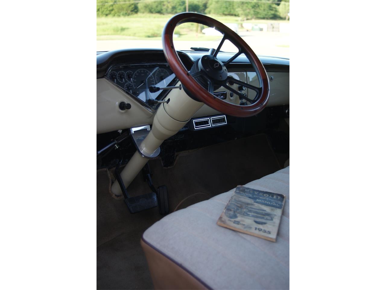 Chevrolet-Suburban-1955-Brown-Tan-57