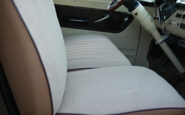 Chevrolet-Suburban-1955-Brown-Tan-58