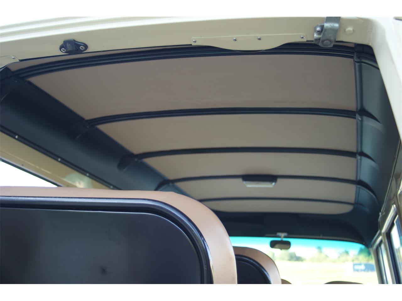 Chevrolet-Suburban-1955-Brown-Tan-6