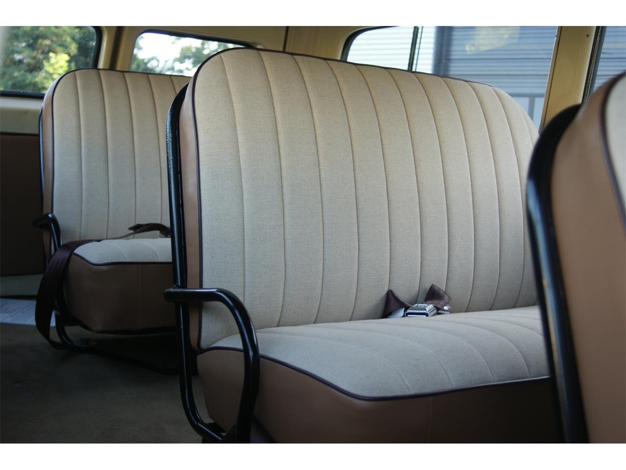 Chevrolet-Suburban-1955-Brown-Tan-7