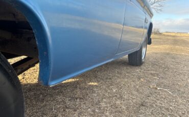 Chevrolet-Suburban-1965-SUV-12