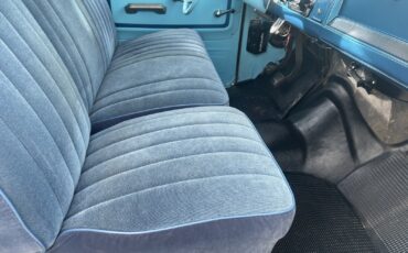 Chevrolet-Suburban-1965-SUV-17