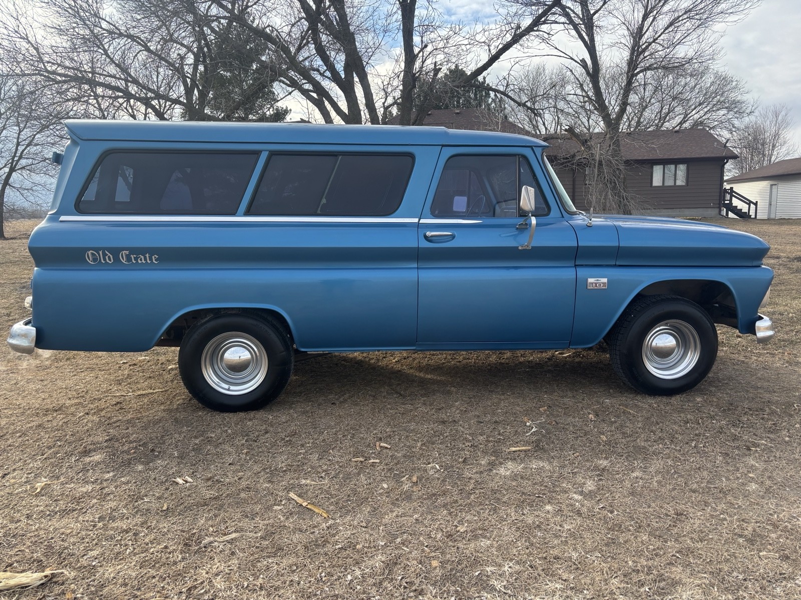 Chevrolet-Suburban-1965-SUV-6