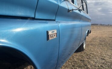 Chevrolet-Suburban-1965-SUV-9