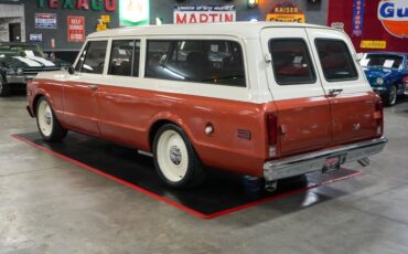 Chevrolet-Suburban-1969-Copper-Beige-12