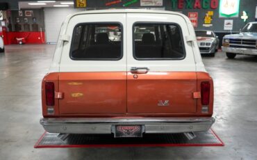 Chevrolet-Suburban-1969-Copper-Beige-13