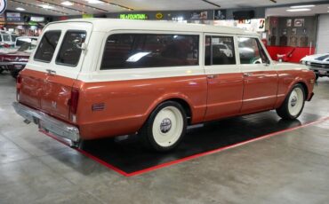 Chevrolet-Suburban-1969-Copper-Beige-14