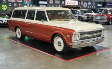 Chevrolet-Suburban-1969-Copper-Beige-16