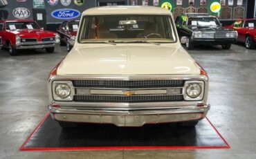 Chevrolet-Suburban-1969-Copper-Beige-17
