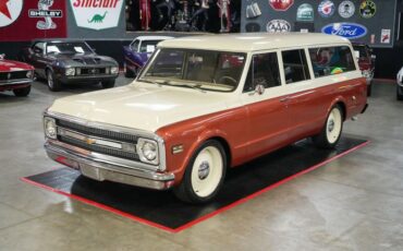 Chevrolet-Suburban-1969-Copper-Beige-18
