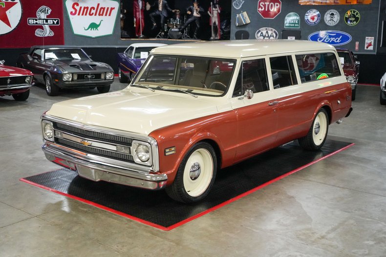 Chevrolet-Suburban-1969-Copper-Beige-18