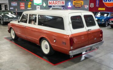 Chevrolet-Suburban-1969-Copper-Beige-2