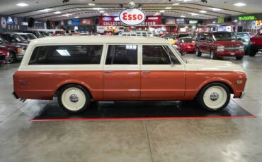 Chevrolet-Suburban-1969-Copper-Beige-21