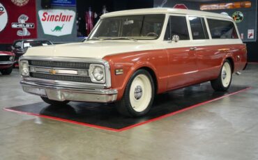 Chevrolet-Suburban-1969-Copper-Beige-24