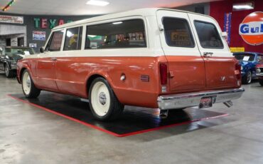 Chevrolet-Suburban-1969-Copper-Beige-26