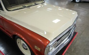 Chevrolet-Suburban-1969-Copper-Beige-34