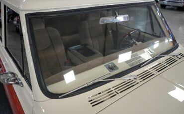 Chevrolet-Suburban-1969-Copper-Beige-4