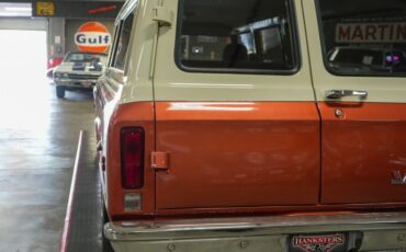 Chevrolet-Suburban-1969-Copper-Beige-41