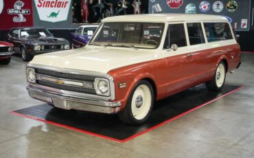 Chevrolet-Suburban-1969-Copper-Beige-45