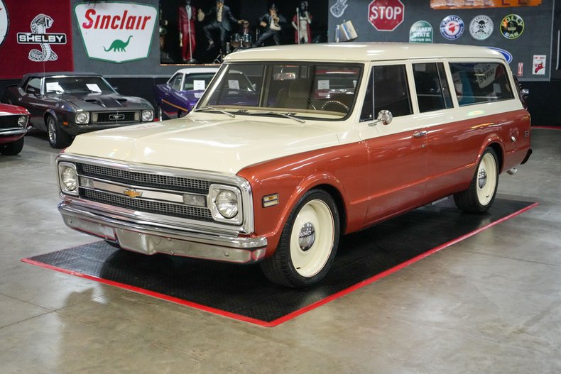 Chevrolet-Suburban-1969-Copper-Beige-45