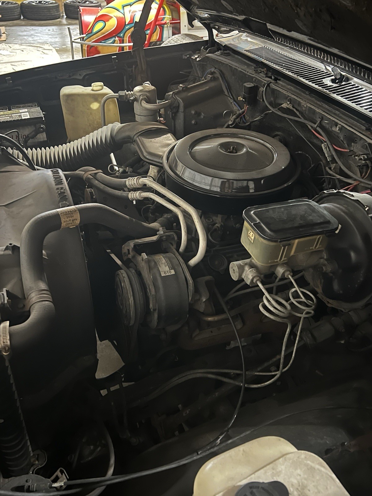 Chevrolet-Suburban-1987-SUV-7