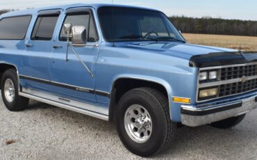 Chevrolet-Suburban-1989-SUV-1