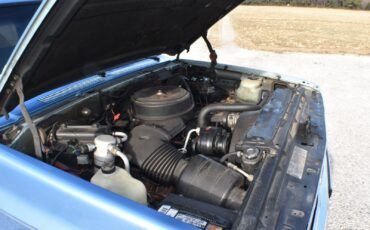 Chevrolet-Suburban-1989-SUV-15