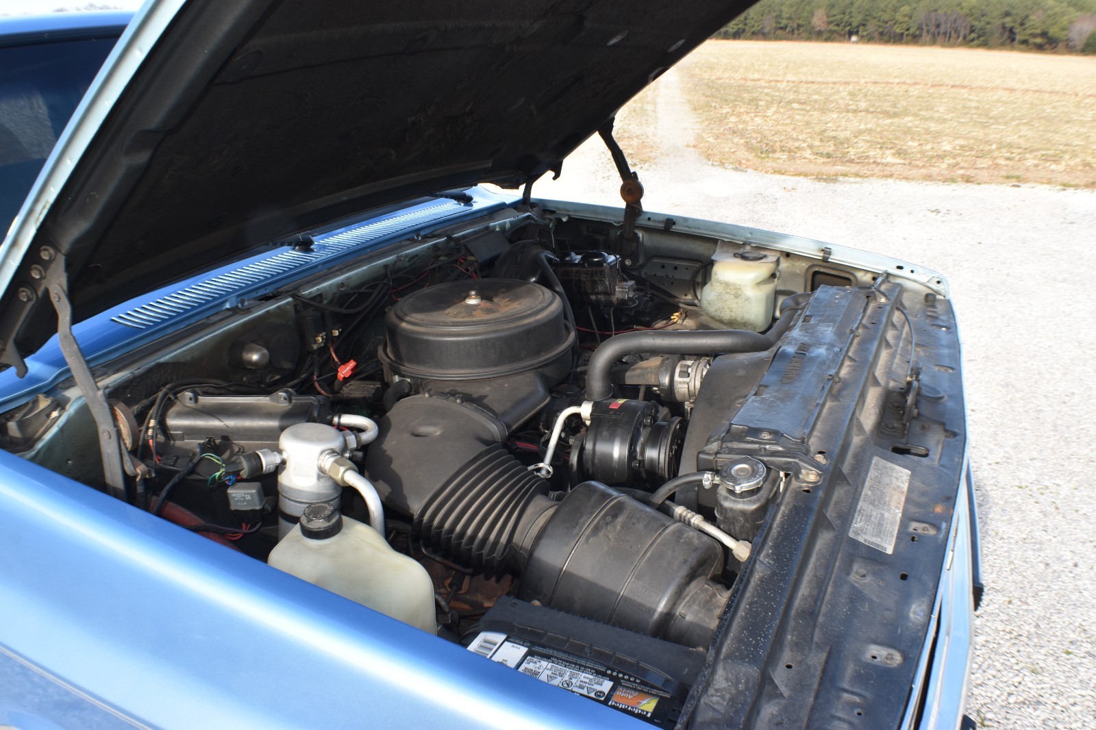 Chevrolet-Suburban-1989-SUV-15