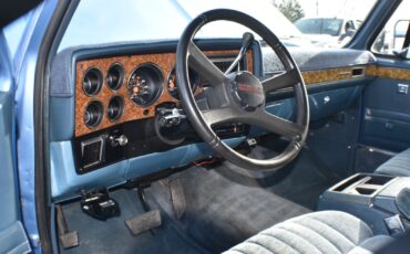 Chevrolet-Suburban-1989-SUV-20