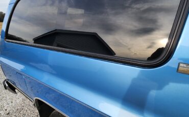 Chevrolet-Suburban-1989-SUV-37