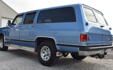 Chevrolet-Suburban-1989-SUV-8