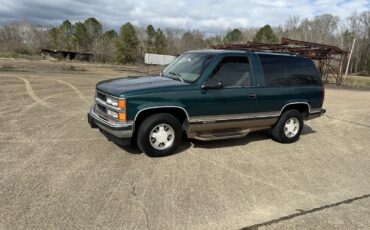 Chevrolet-Tahoe-1996-1