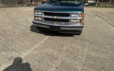 Chevrolet-Tahoe-1996-2