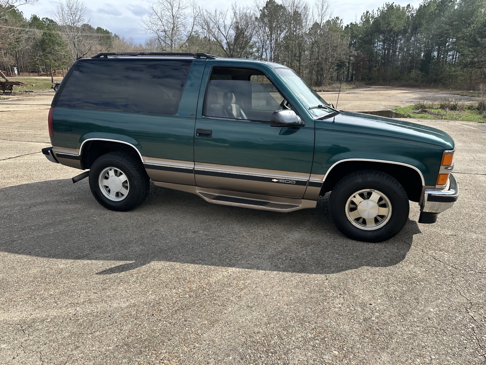 Chevrolet-Tahoe-1996-4