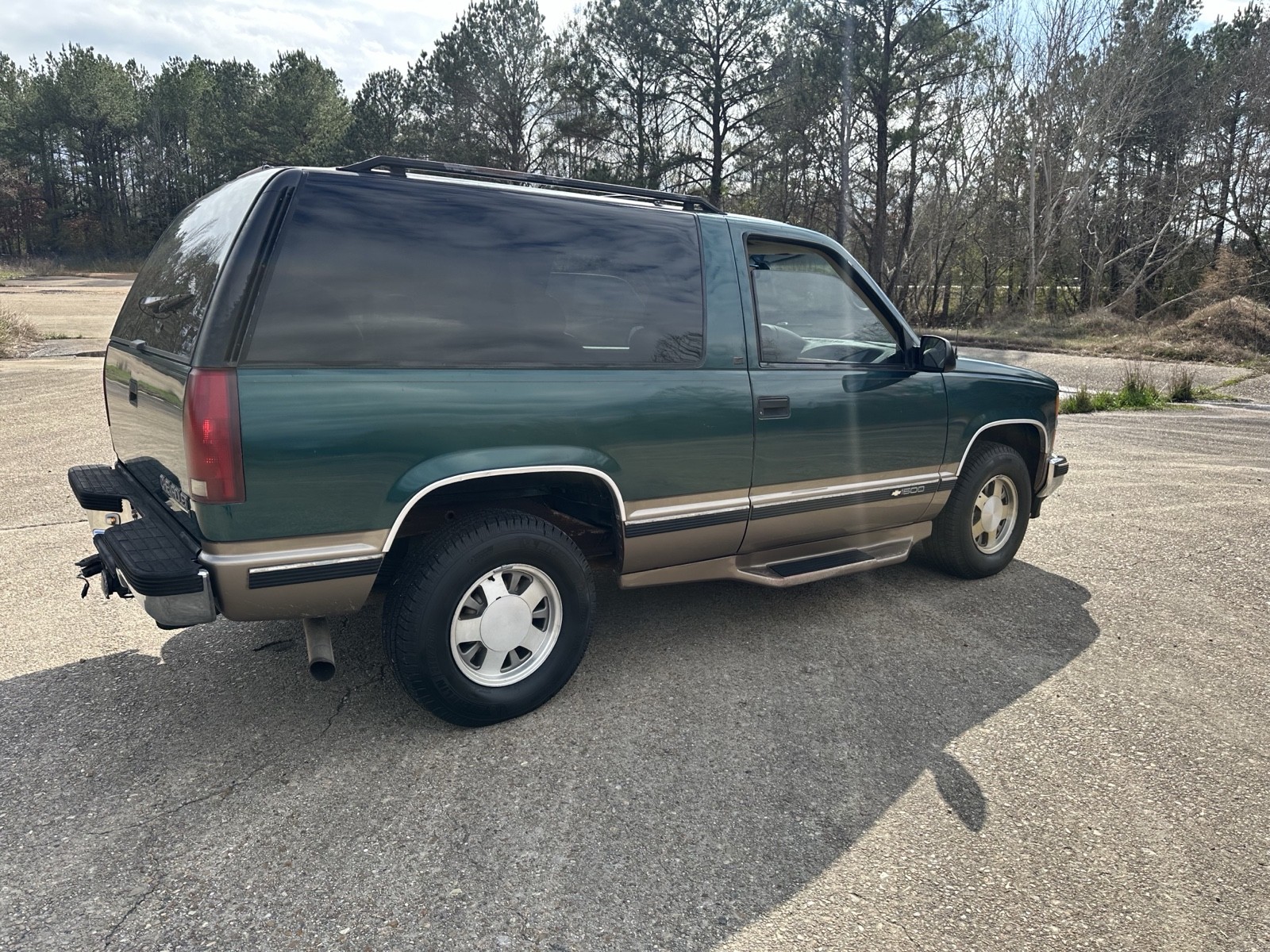 Chevrolet-Tahoe-1996-5