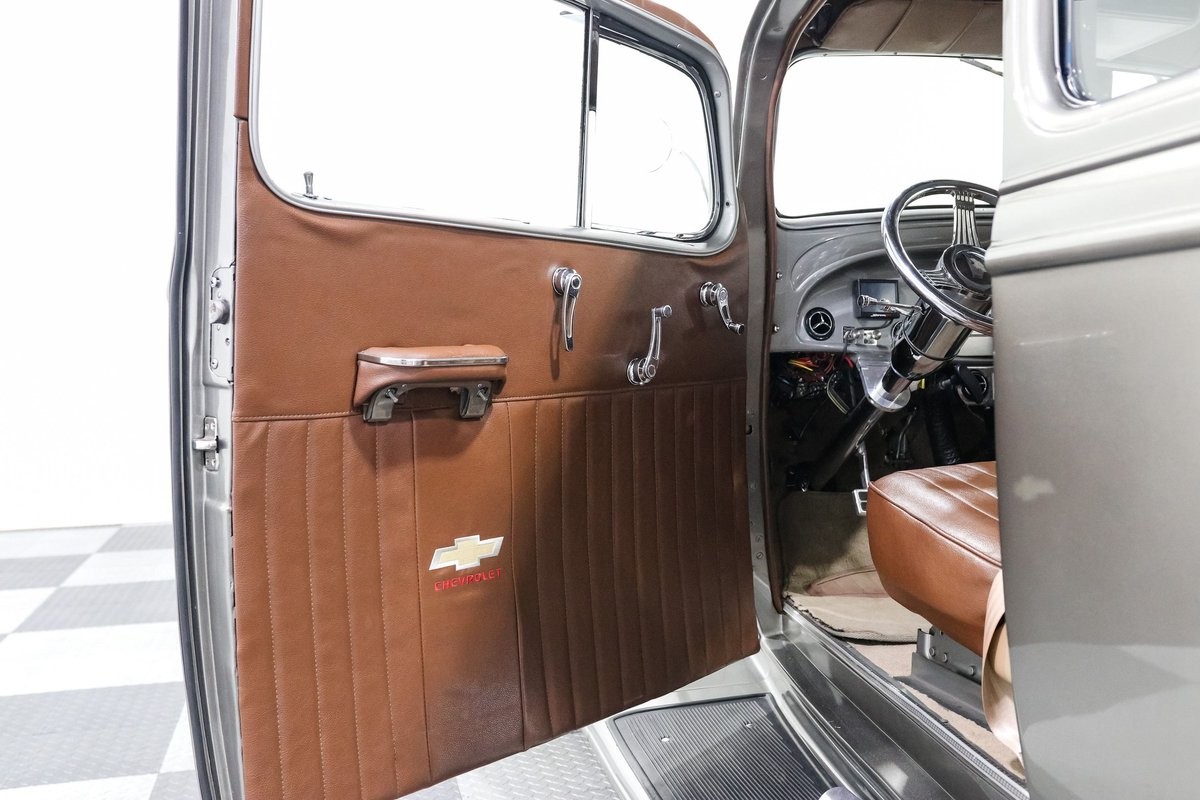 Chevrolet-Tudor-1934-Sedan-10