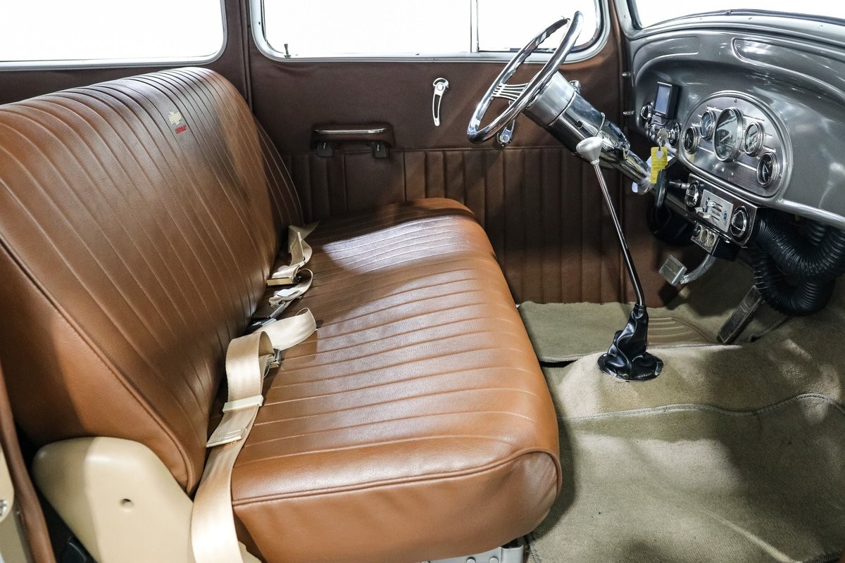 Chevrolet-Tudor-1934-Sedan-16