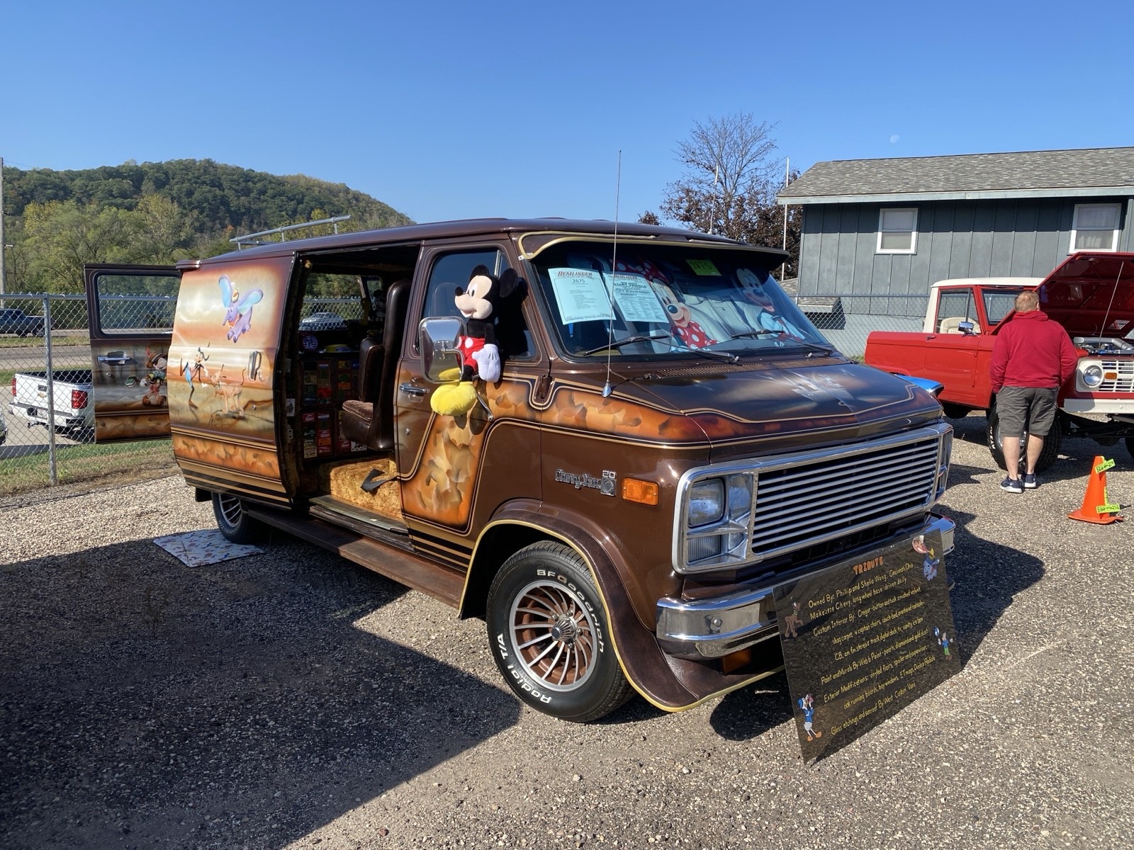 Chevrolet-Van-1979-2