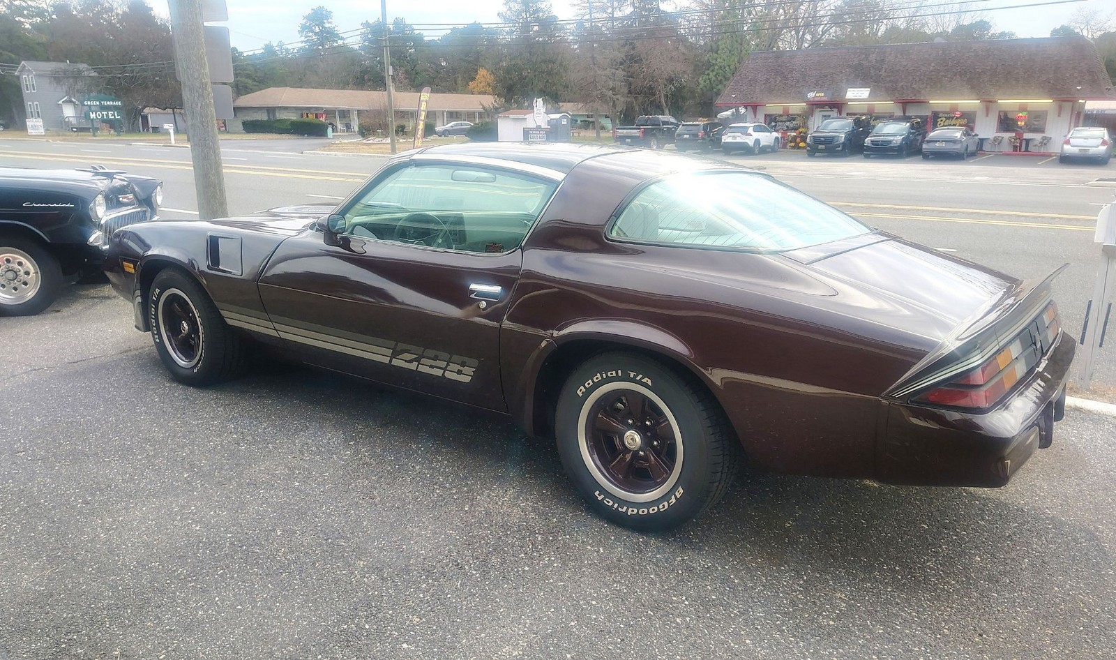 Chevrolet-Z28-1980-T-TOPS-1