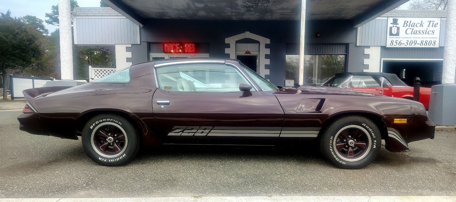 Chevrolet-Z28-1980-T-TOPS-4