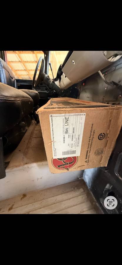 Chevrolet-apache-1959-white-3