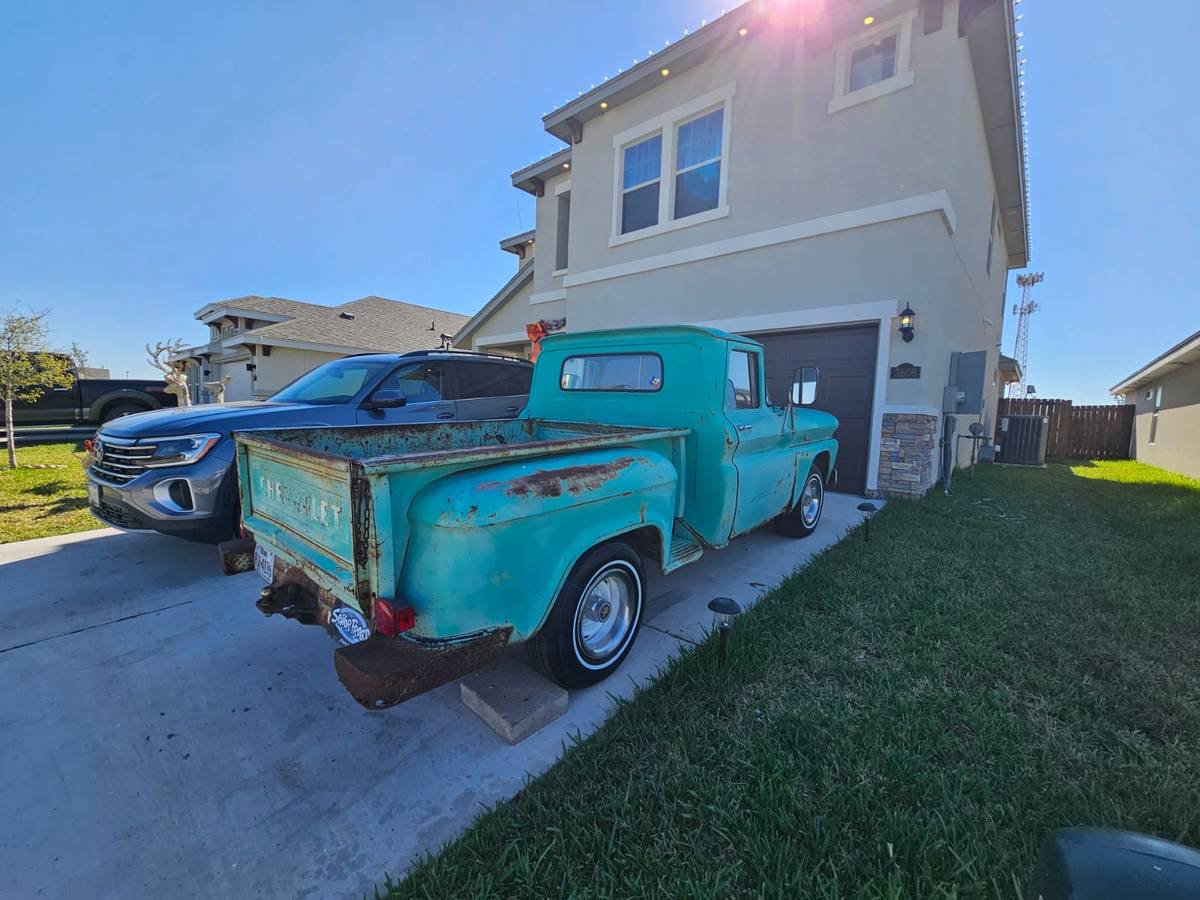 Chevrolet-apache-1960-blue-1