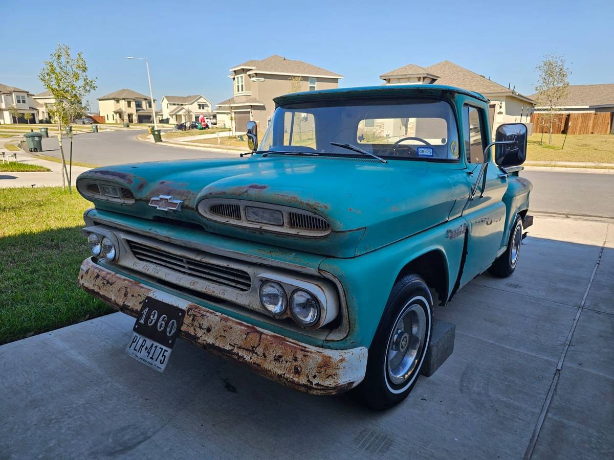 Chevrolet-apache-1960-blue-2
