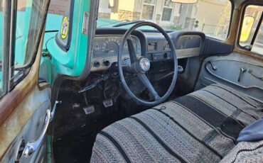 Chevrolet-apache-1960-blue