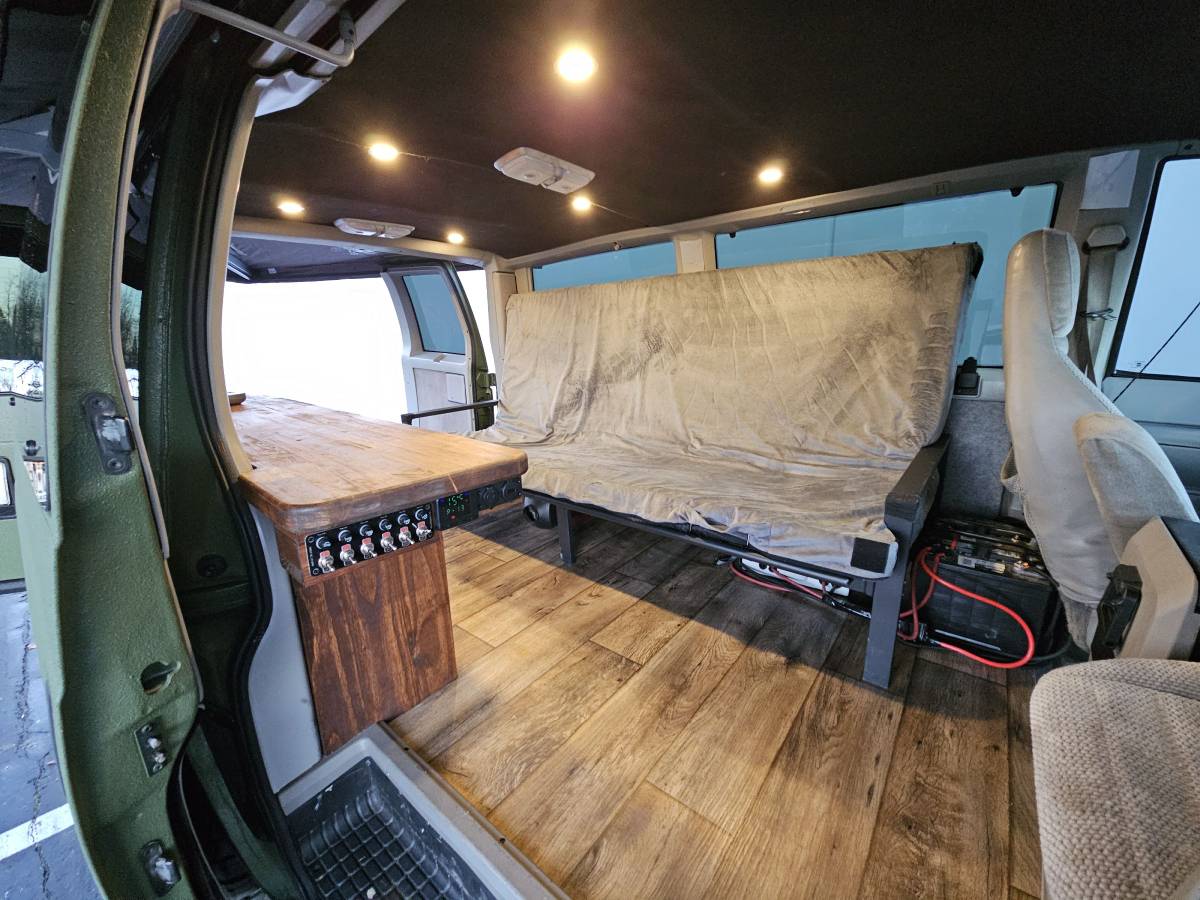 Chevrolet-astro-1995-green-15