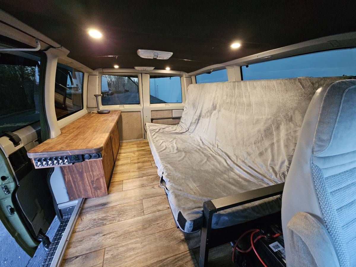 Chevrolet-astro-1995-green-18