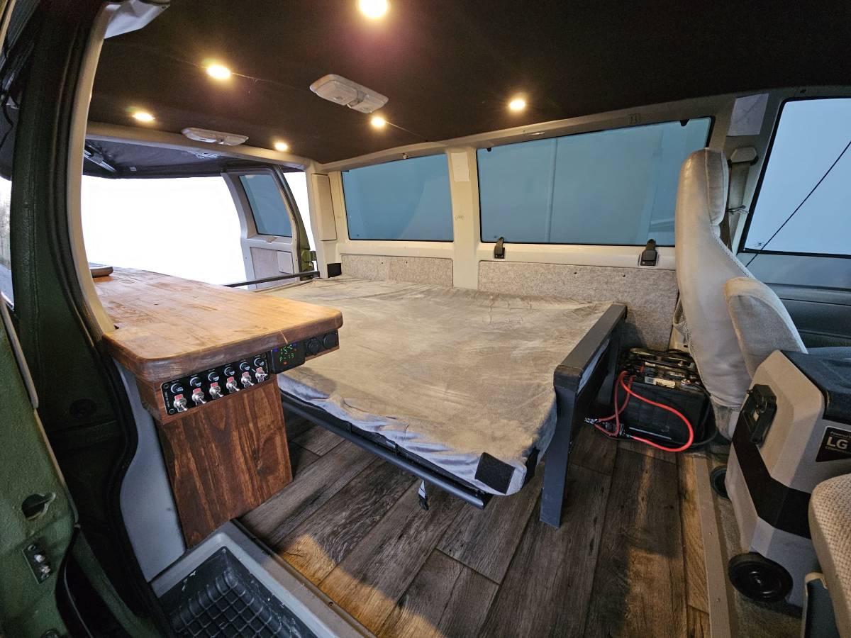 Chevrolet-astro-1995-green-20