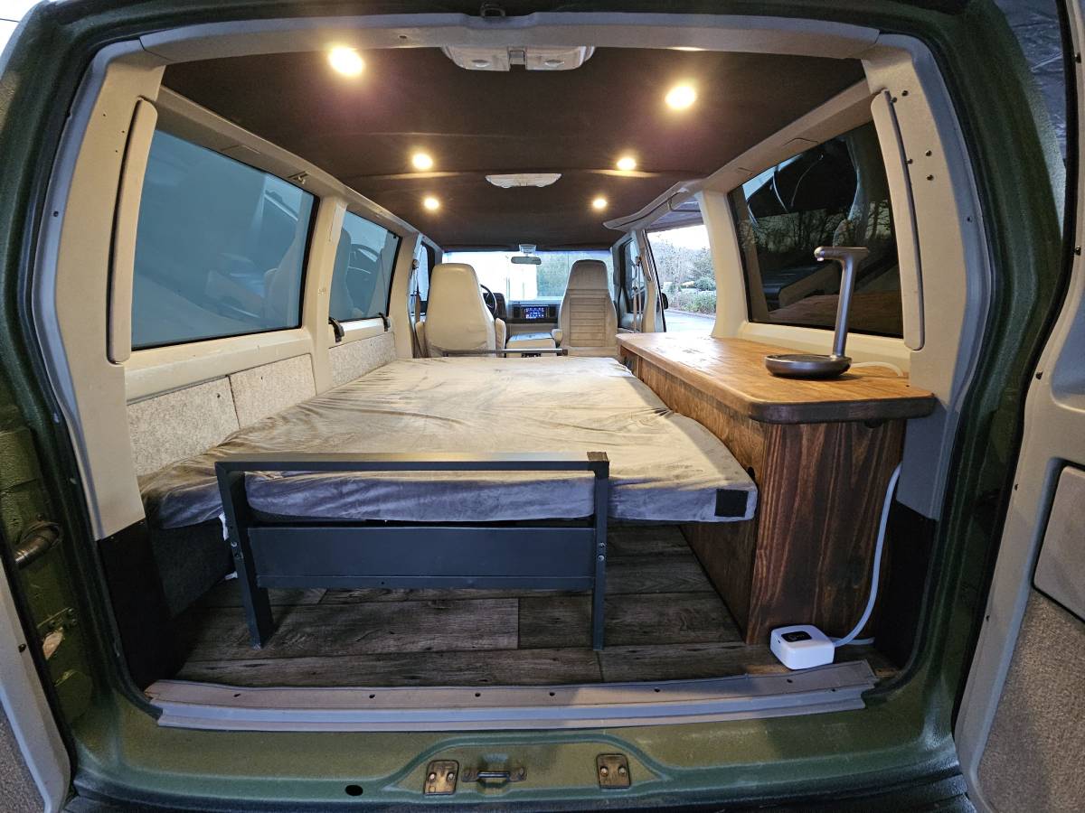 Chevrolet-astro-1995-green-4