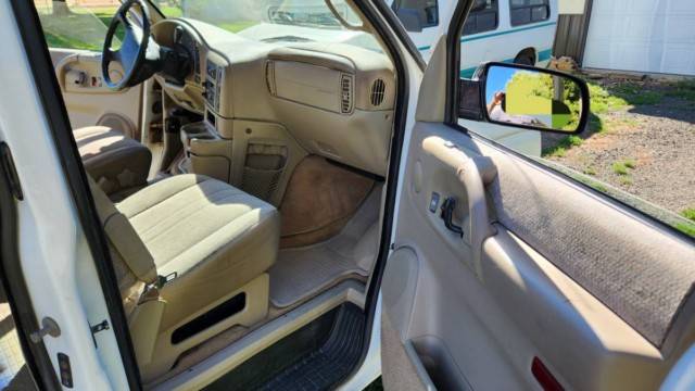 Chevrolet-astro-passenger-1996-white-10