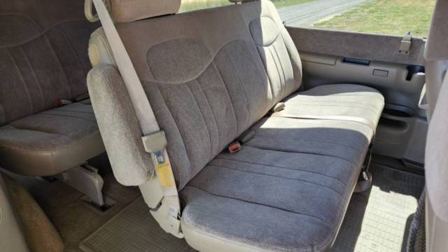 Chevrolet-astro-passenger-1996-white-2